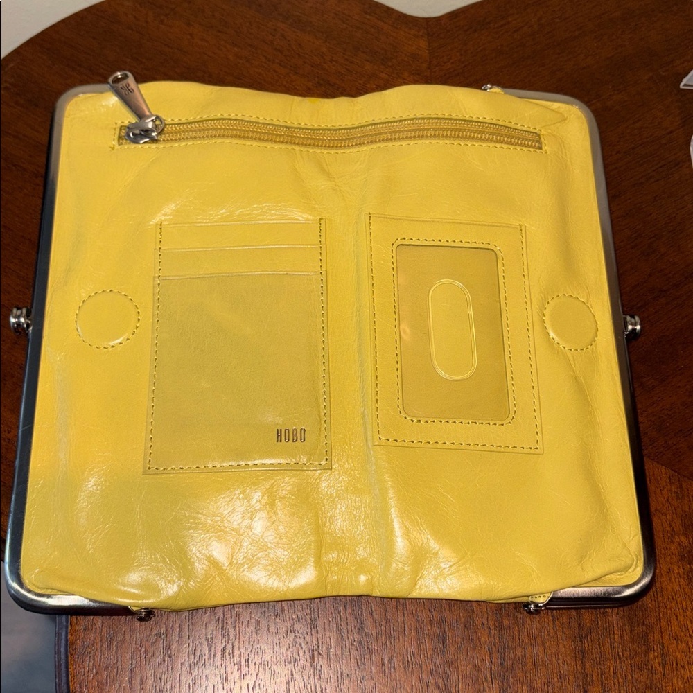 Hobo Clutch wallet double kiss lock openings for Cash cards ID +large pocket - Picture 8 of 15